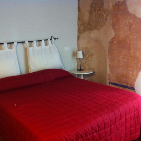 B&B Vicolo Vecchio Терачина Екстериор снимка