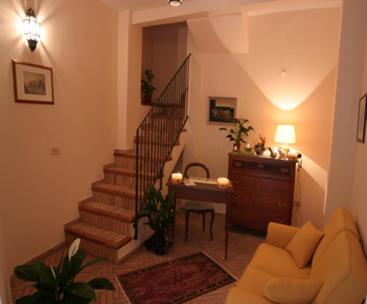 B&B Vicolo Vecchio Терачина Екстериор снимка